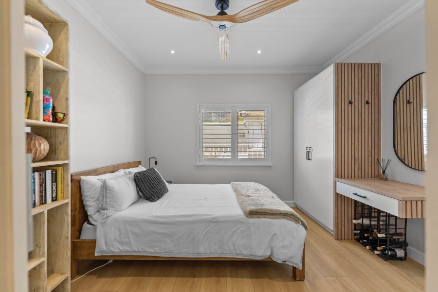 4 Bedroom Property for Sale in Sea Point Western Cape